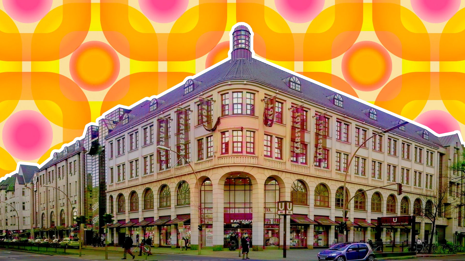 Die Fassade des Galeria in Berlin-Tempelhof/ Schöneberg ist frontal zu sehen. Die Architektur ist prächtig, mit großen Rundbögen. Die Filiale ist ausgeschnitten und vor einen Hintergrund gelegt, der an eine Retro-Tapete aus den 70ern erinnert.