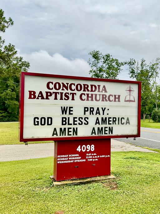 Hinweisschild zur Concordia Baptist Church in Florida.