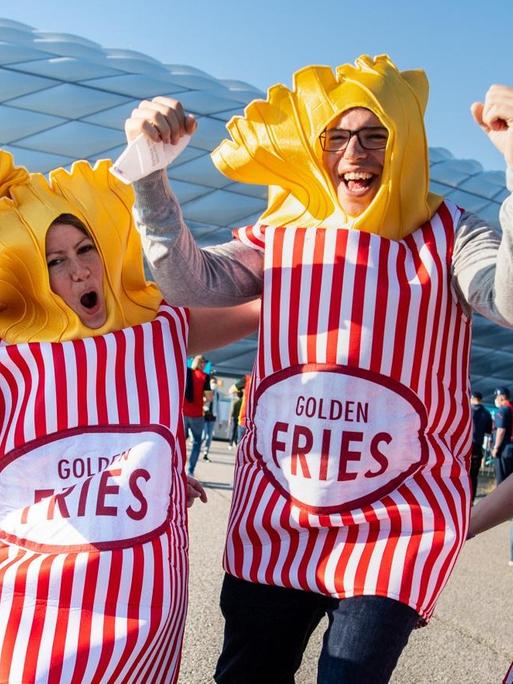 Fußballfans vor dem EM-Spiel Belgien gegen Italien in München